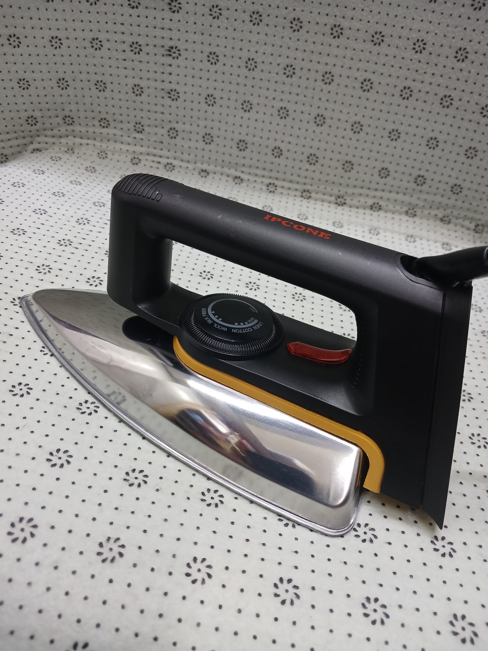 IPCone HT-YD-1001 Dry Iron – Super Light, Non-Stick, and Easy to Use