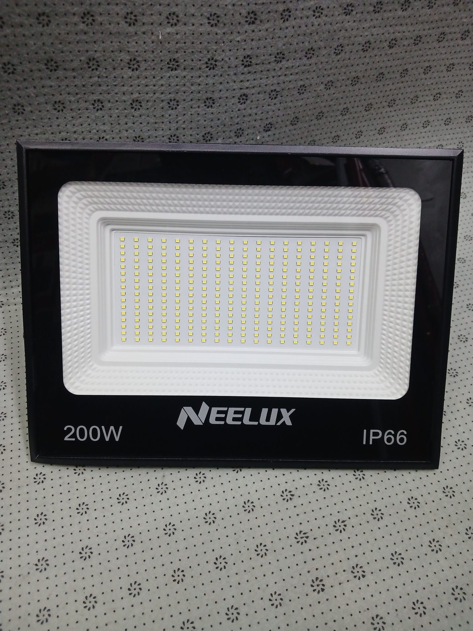 Neelux 200W LED Flood Light – Super Bright, Energy Efficient Outdoor Lighting