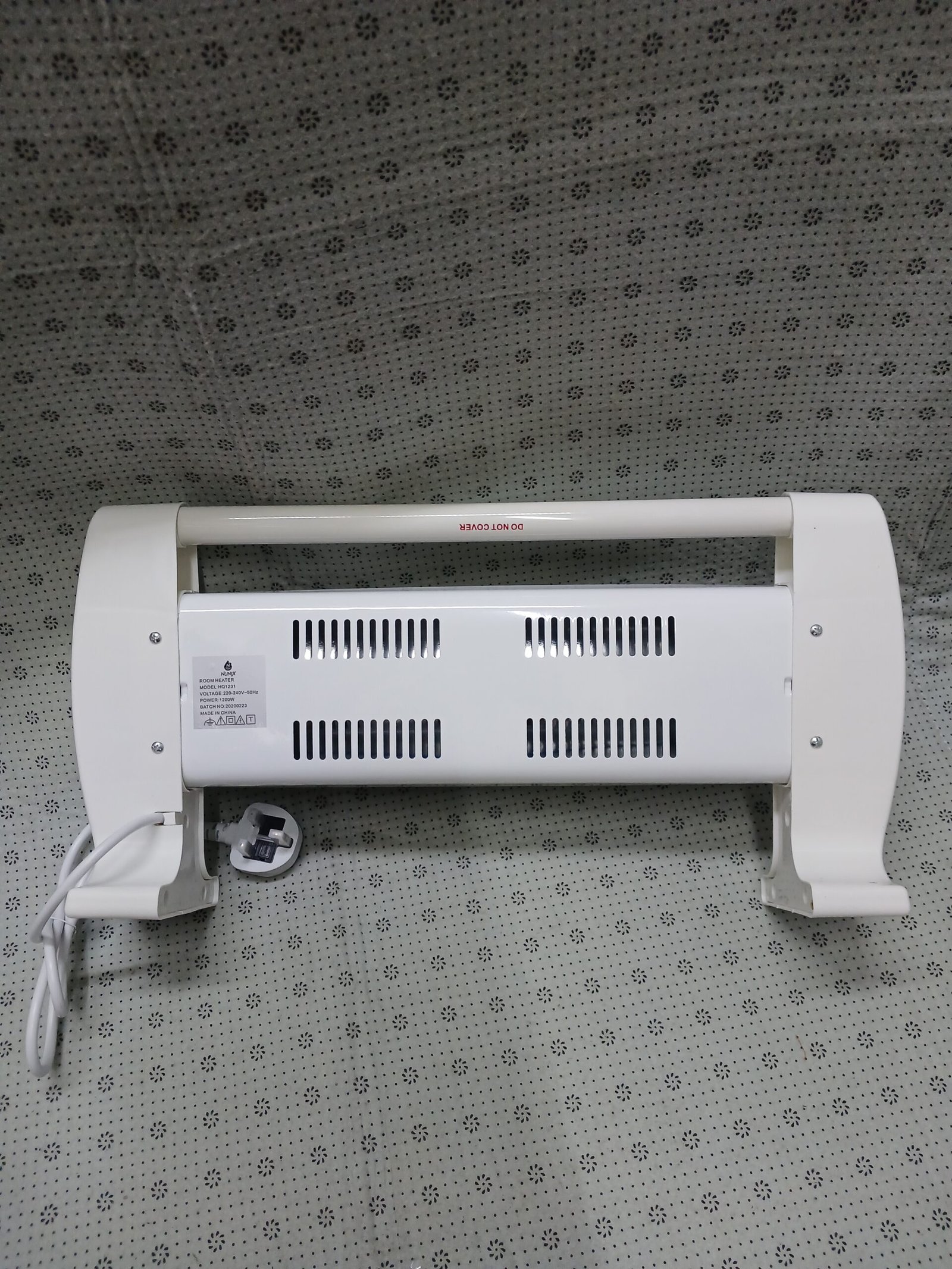 Alternative view of Nunix Quartz Heater HQ1231 – 3 Heat Settings (400W/800W/1200W) with Tip-Over Safety Switch